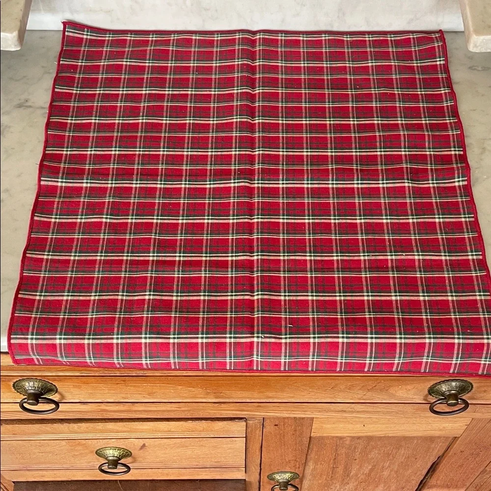 LONGABERGER Red and Green Plaid Tidings Table Linen Set Placemats Napkins 4 Each